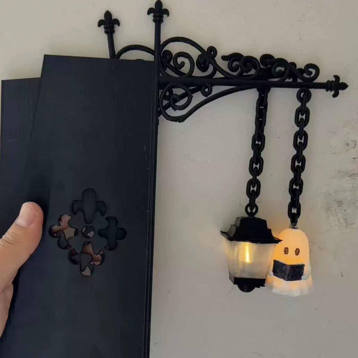 Ghost Lantern – Halloween Decor | Halloween 2026 Gift